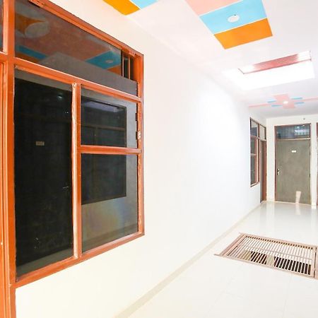 OYO 62980 Shiva Residency Garhi Harsaru Exterior foto